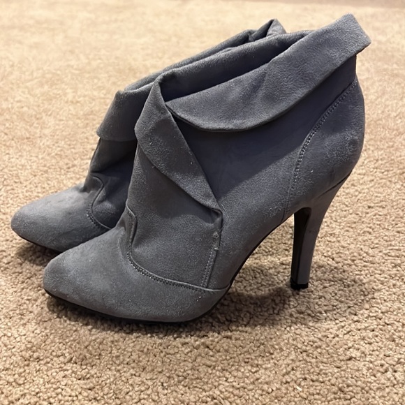 Charlotte Russe healed booties size 7 - Picture 3 of 5